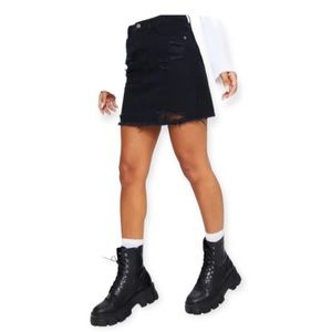 Pacsun🦎Black Distressed Denim Mini Skirt🌵